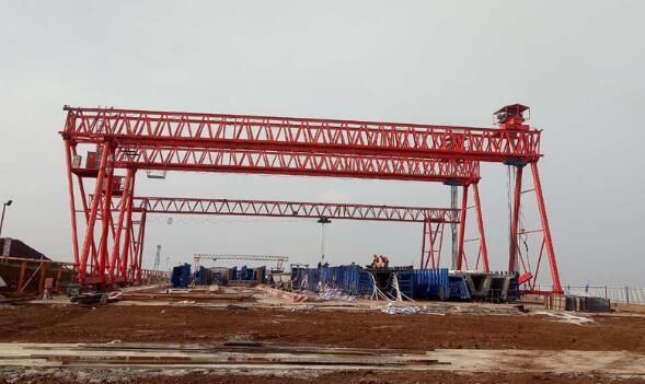 龍門吊操作前是否進行了**交底，交底內容是否全面、清晰？