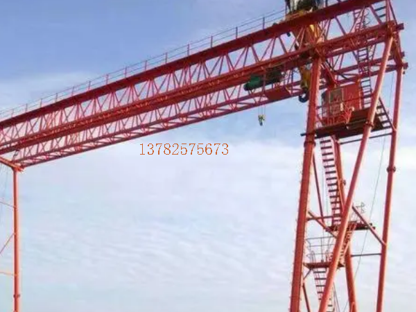 龍門吊起重機操作證的理論與實操培訓比例如何分配？