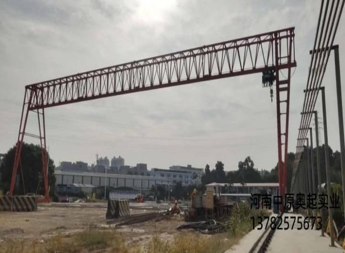 廣東廣州增城區龍門吊MH25t-45m-9m調試完畢投入使用